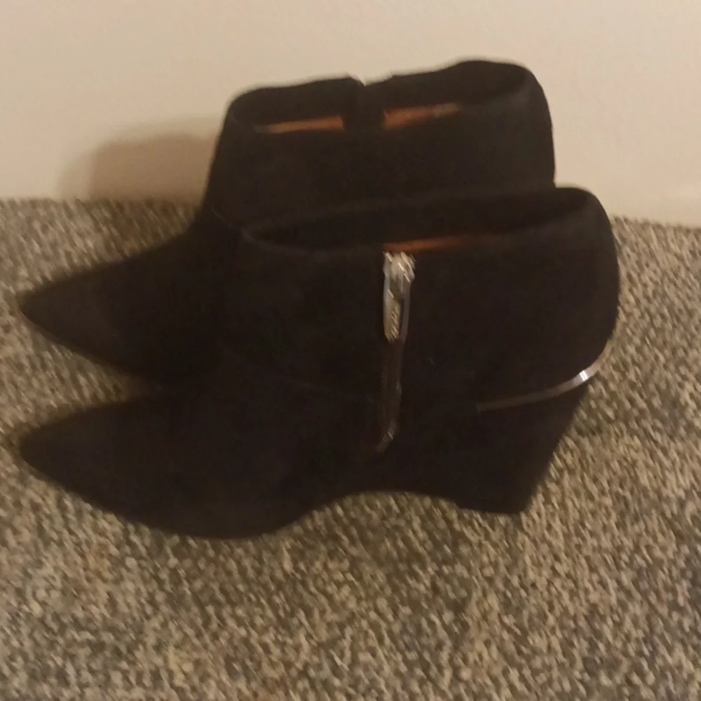Coach Oakdale Size 10 Black Suede Ankle Boots